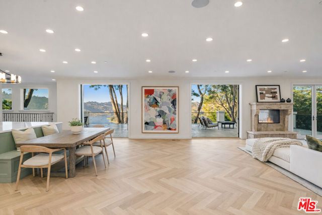 1900 Bel Air Road, Los Angeles, CA 90077