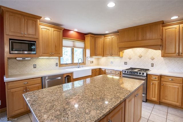 3815 W Sweet Briar Drive, Medina, OH 44256