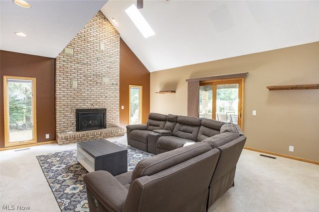 3815 W Sweet Briar Drive, Medina, OH 44256