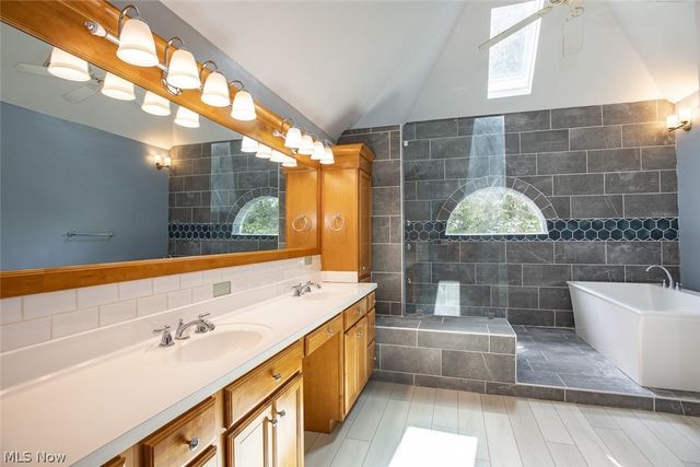 3815 W Sweet Briar Drive, Medina, OH 44256