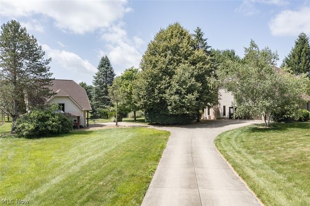 3815 W Sweet Briar Drive, Medina, OH 44256