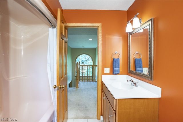 3815 W Sweet Briar Drive, Medina, OH 44256