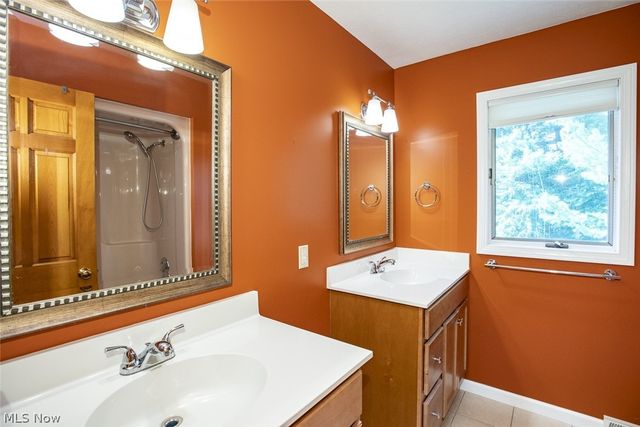 3815 W Sweet Briar Drive, Medina, OH 44256