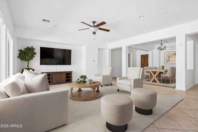 372 W ASTER Drive, Chandler, AZ 85248