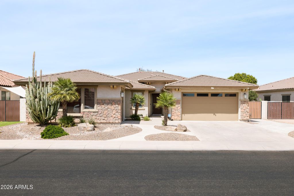 372 W ASTER Drive, Chandler, AZ 85248