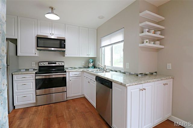 410 Woodland Hill Court, Manchester, MO 63021