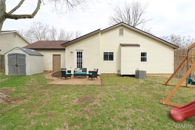 410 Woodland Hill Court, Manchester, MO 63021