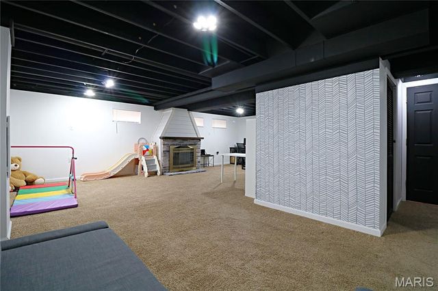 410 Woodland Hill Court, Manchester, MO 63021