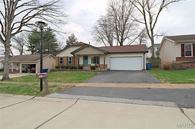 410 Woodland Hill Court, Manchester, MO 63021