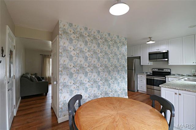 410 Woodland Hill Court, Manchester, MO 63021