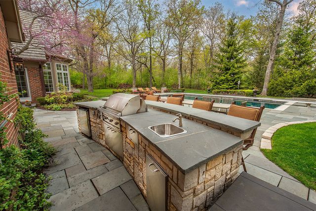 1200 Loch Lane, Lake Forest, IL 60045