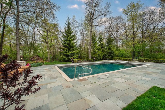 1200 Loch Lane, Lake Forest, IL 60045