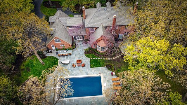 1200 Loch Lane, Lake Forest, IL 60045