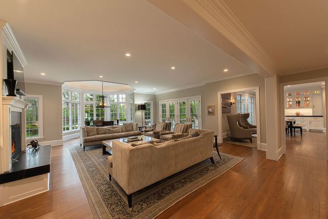 1200 Loch Lane, Lake Forest, IL 60045