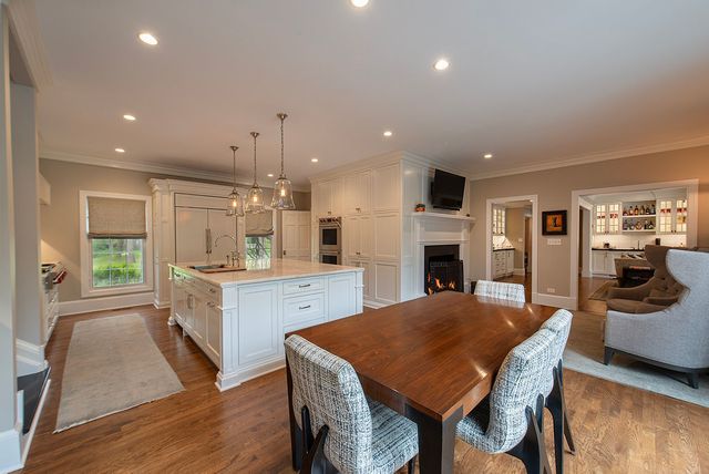 1200 Loch Lane, Lake Forest, IL 60045