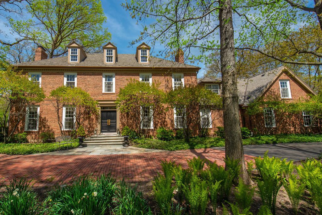 1200 Loch Lane, Lake Forest, IL 60045