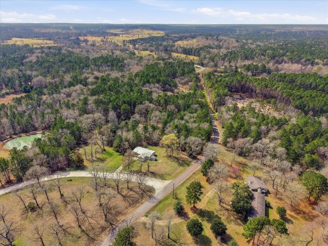 4 Ripple Creek Drive, Huntsville, TX 77320