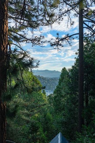 975 Mercury Way, Crestline, CA 92325