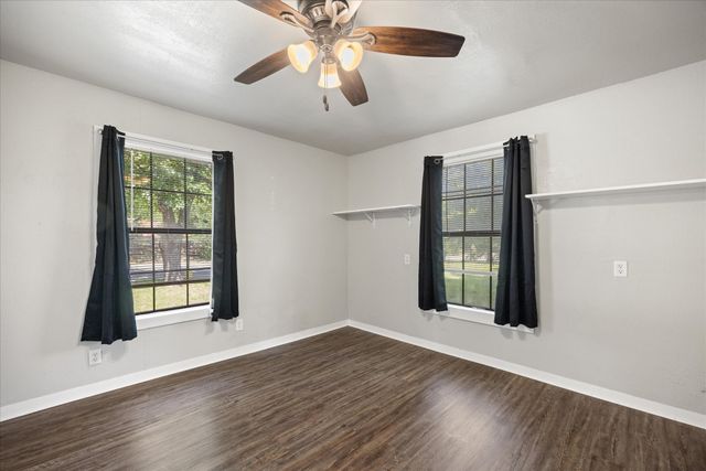1120 N Chamberlain Street, Stephenville, TX 76401