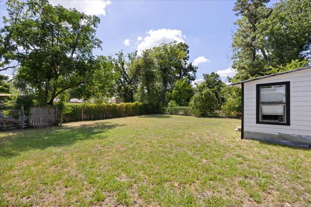 1120 N Chamberlain Street, Stephenville, TX 76401