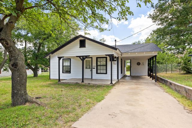1120 N Chamberlain Street, Stephenville, TX 76401