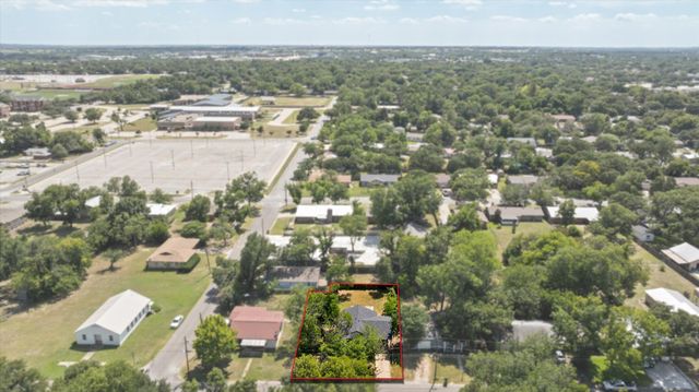 1120 N Chamberlain Street, Stephenville, TX 76401