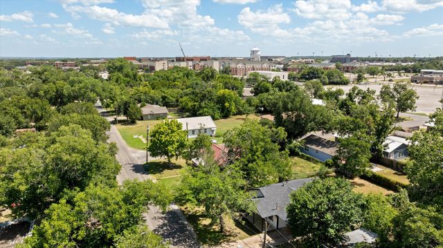 1120 N Chamberlain Street, Stephenville, TX 76401