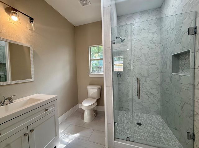 1816 Ryon Street, Houston, TX 77009