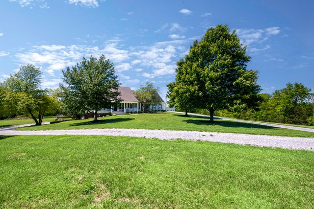 1665 Glensboro Road, Lawrenceburg, KY 40342