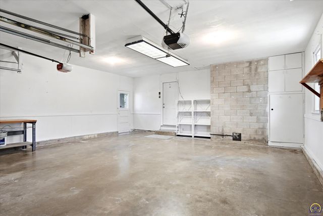 4625 NW Brickyard RD, Topeka, KS 66618