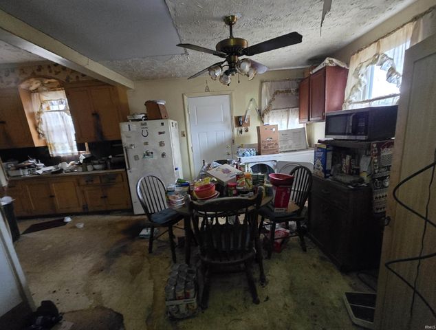 3000 S Rotherwood Avenue, Evansville, IN 47714