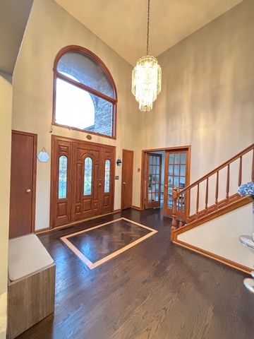 2 Rutgers Court, Hawthorn Woods, IL 60047