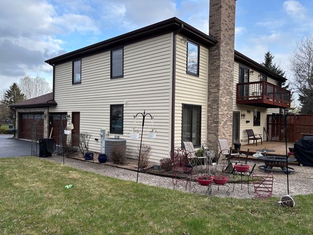 2 Rutgers Court, Hawthorn Woods, IL 60047