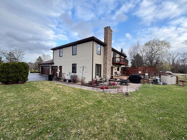 2 Rutgers Court, Hawthorn Woods, IL 60047