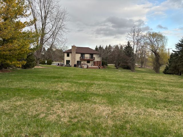 2 Rutgers Court, Hawthorn Woods, IL 60047