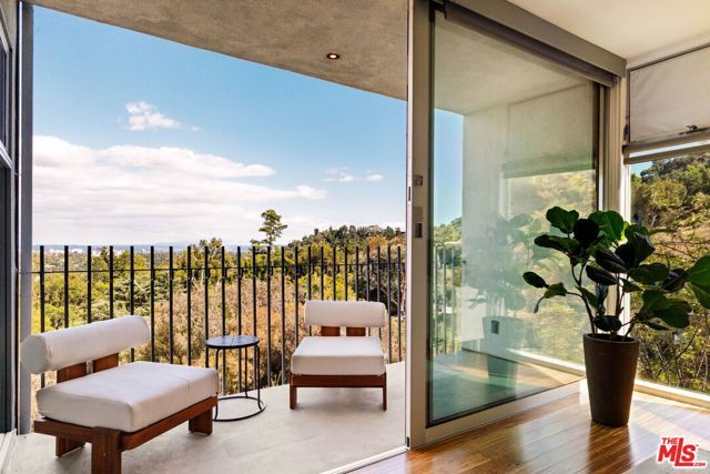 1290 Rancheros Road, Pasadena, CA 91103
