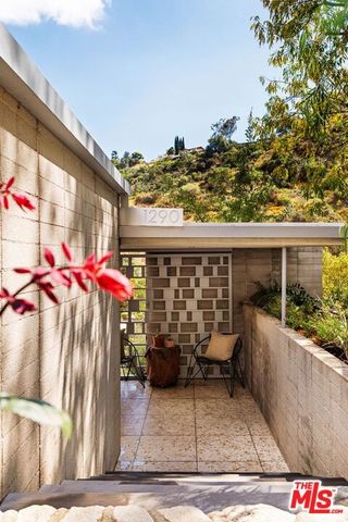 1290 Rancheros Road, Pasadena, CA 91103
