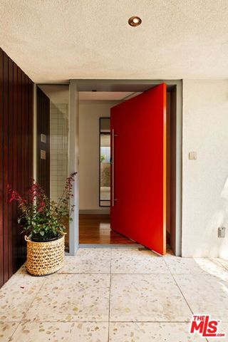 1290 Rancheros Road, Pasadena, CA 91103