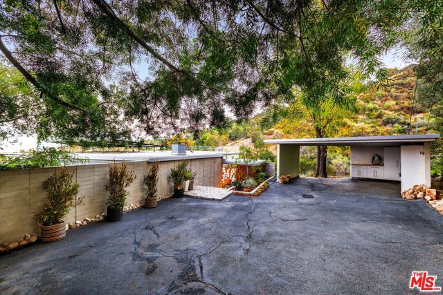 1290 Rancheros Road, Pasadena, CA 91103