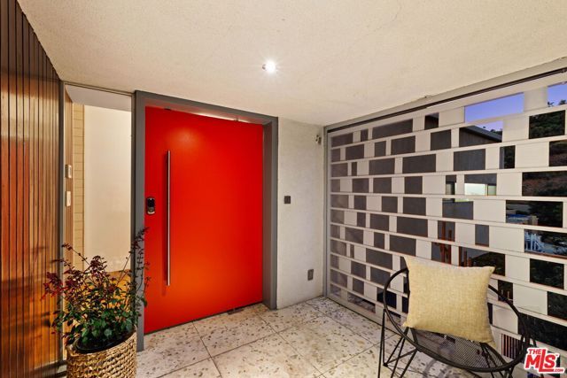1290 Rancheros Road, Pasadena, CA 91103