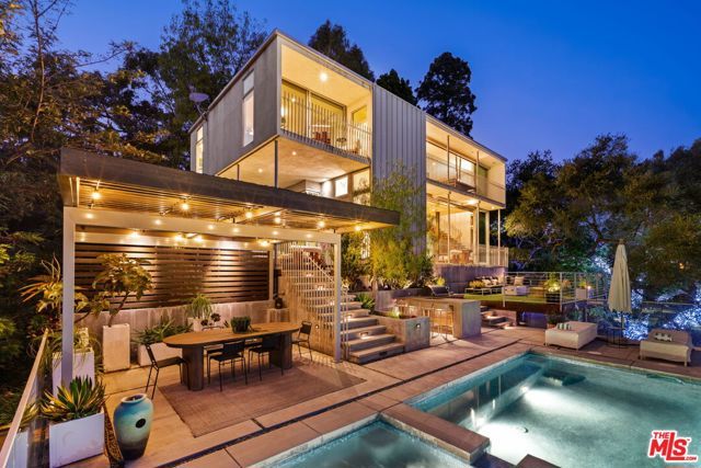 1290 Rancheros Road, Pasadena, CA 91103
