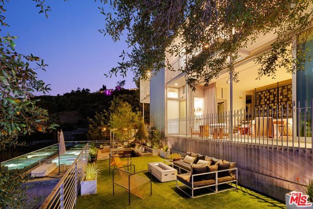 1290 Rancheros Road, Pasadena, CA 91103
