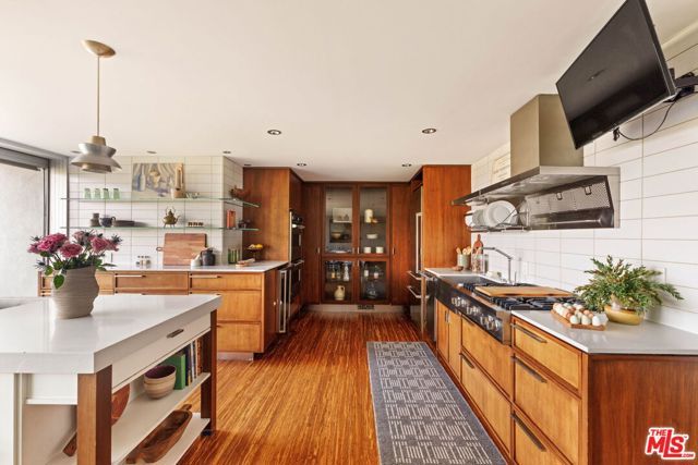 1290 Rancheros Road, Pasadena, CA 91103