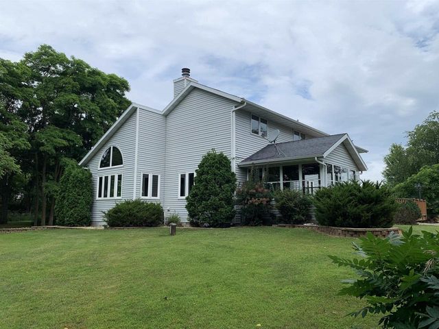 W11380 Ninabuck Road, Columbus, WI 53925