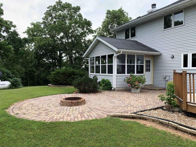 W11380 Ninabuck Road, Columbus, WI 53925