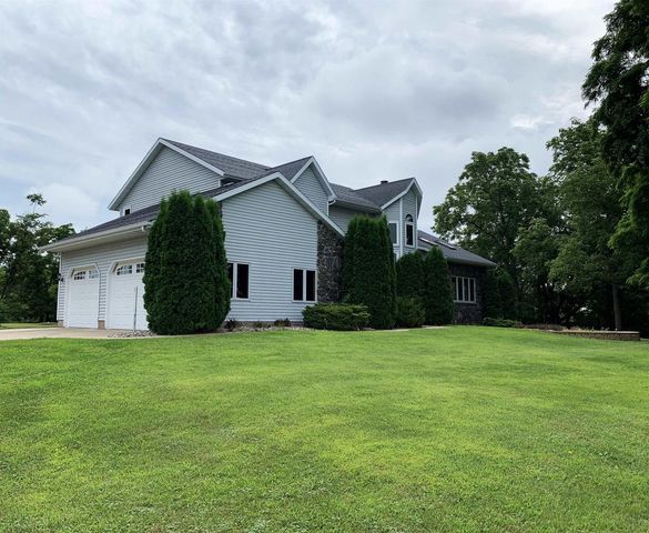 W11380 Ninabuck Road, Columbus, WI 53925