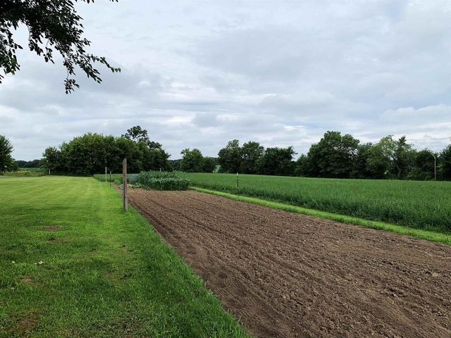 W11380 Ninabuck Road, Columbus, WI 53925