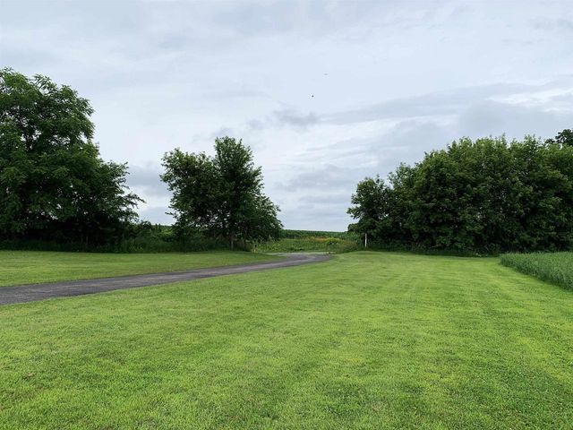 W11380 Ninabuck Road, Columbus, WI 53925