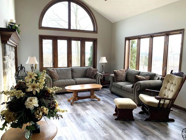 W11380 Ninabuck Road, Columbus, WI 53925