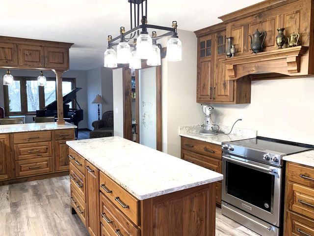 W11380 Ninabuck Road, Columbus, WI 53925